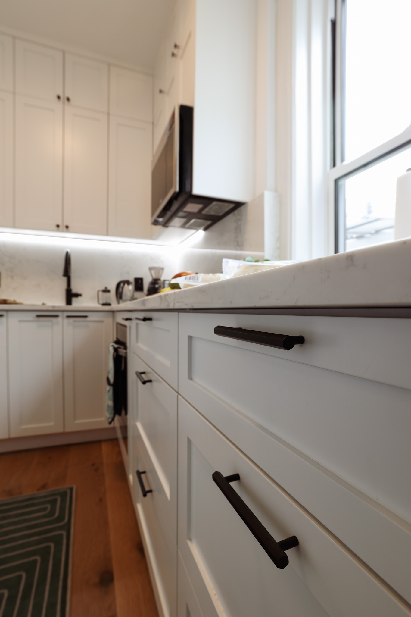 Kitchen — countertop and appliance close-up